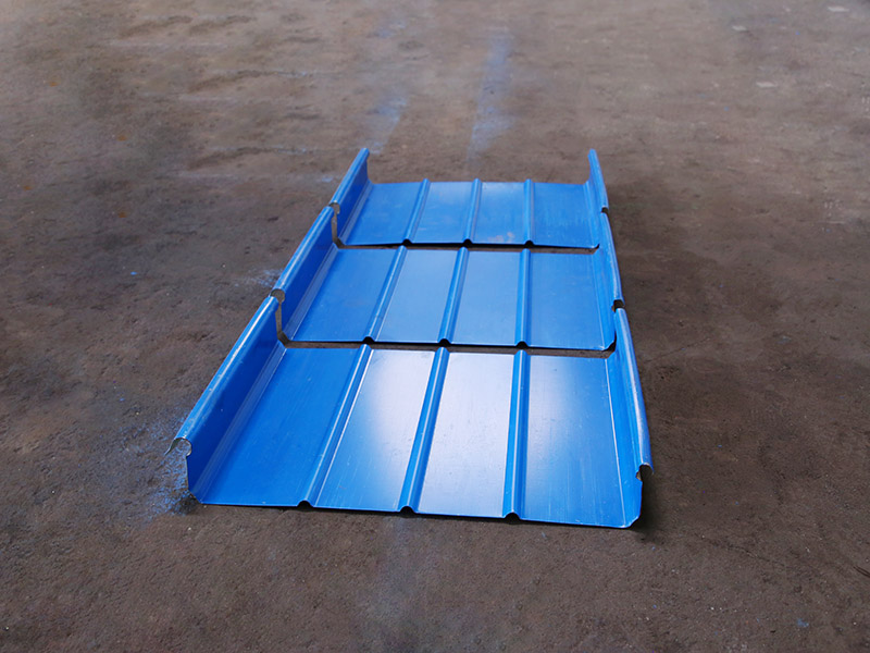 Standing seam roof forming machine Standing seam roof forming machine